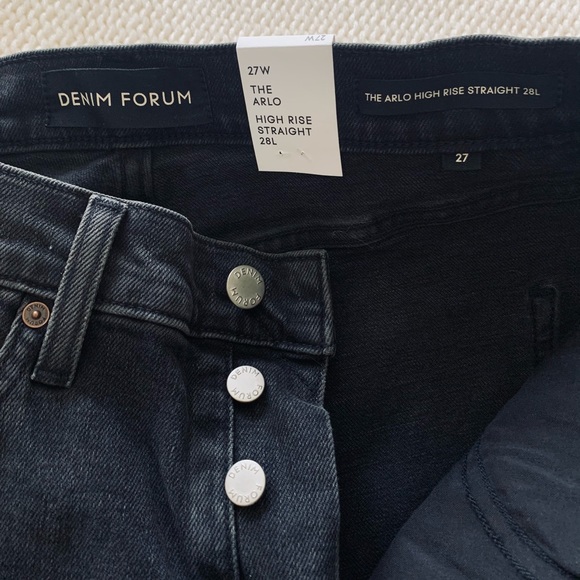 ✨Aritzia✨ Denim Forum Arlo Straight Leg Jean - Picture 5 of 13